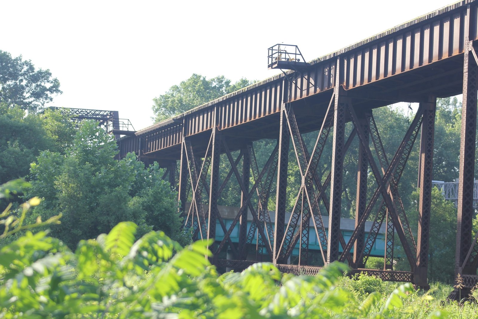 Viaduct west of 184-foot span